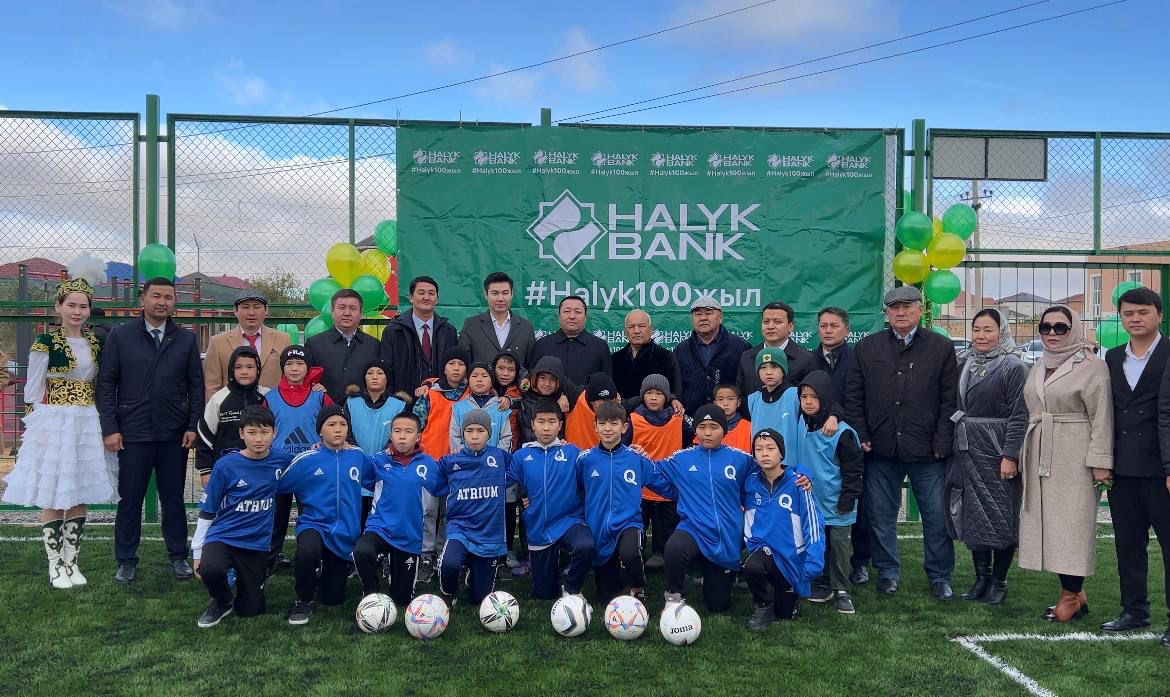 Жағажайдағы жалаңаш бөкселер спорттық Жағажайдағы жалаңаш бөкселер спорттық